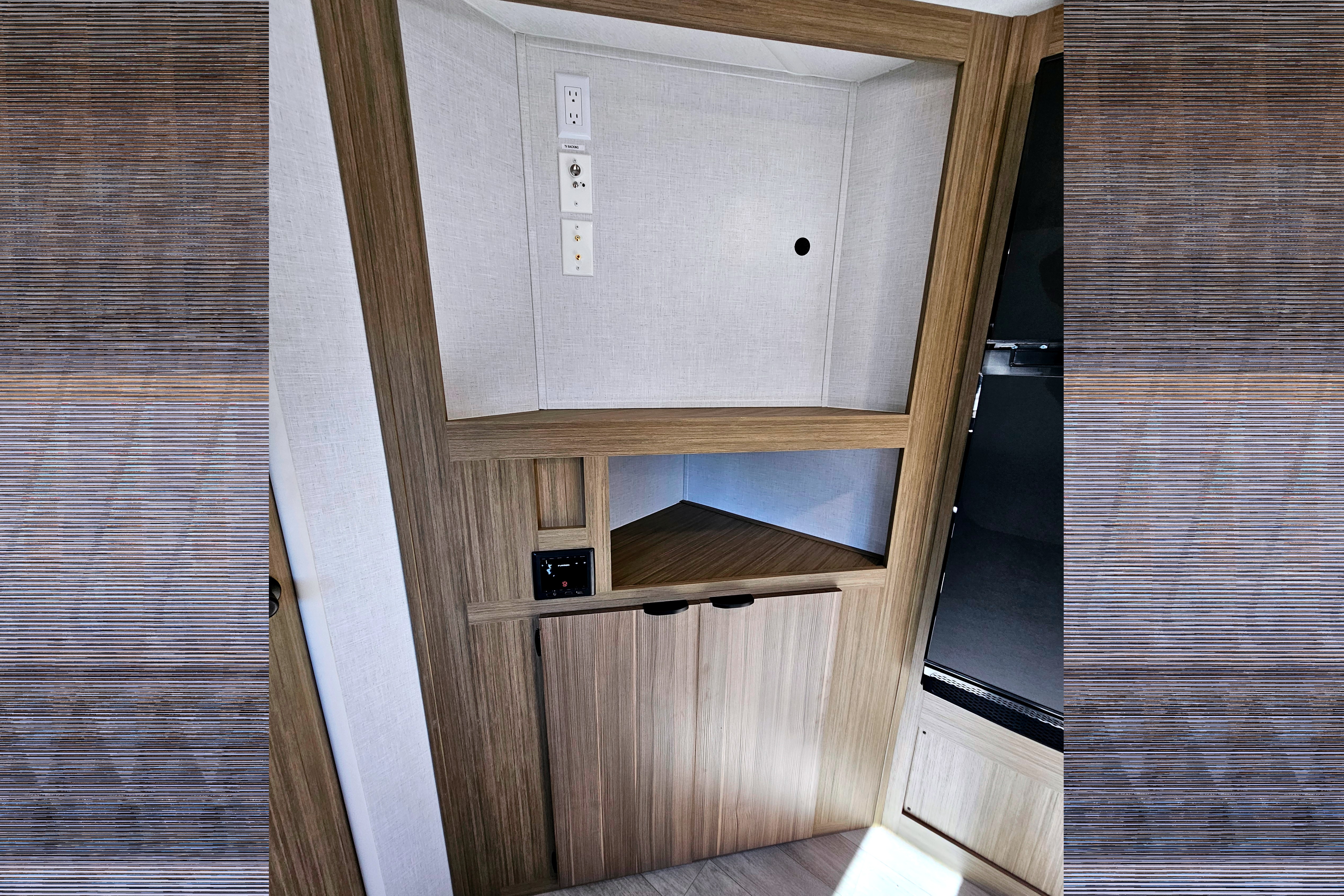 NEW 2025 Travel Trailer