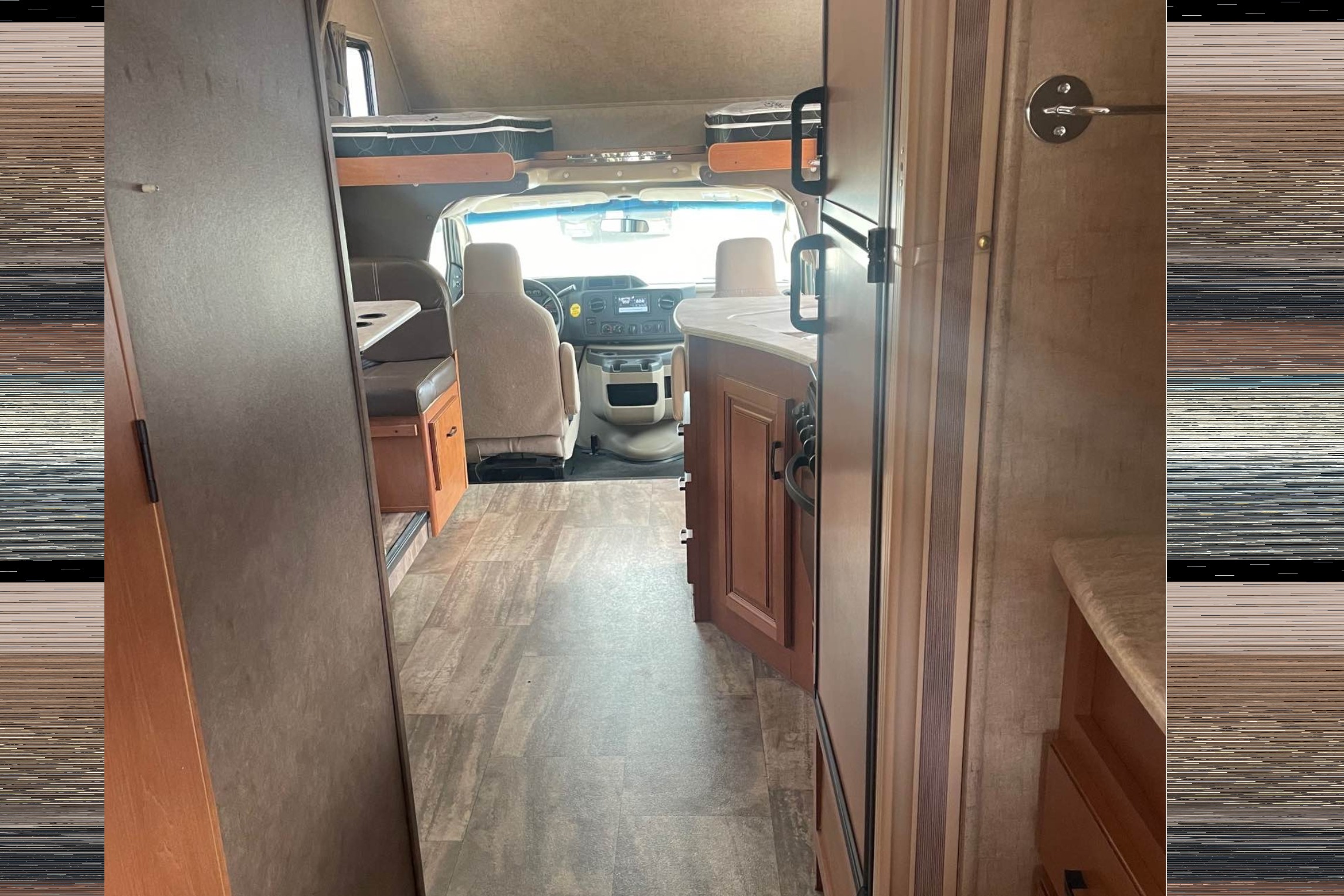 Noel's Shuswap Sunseeker 2500ts Class C