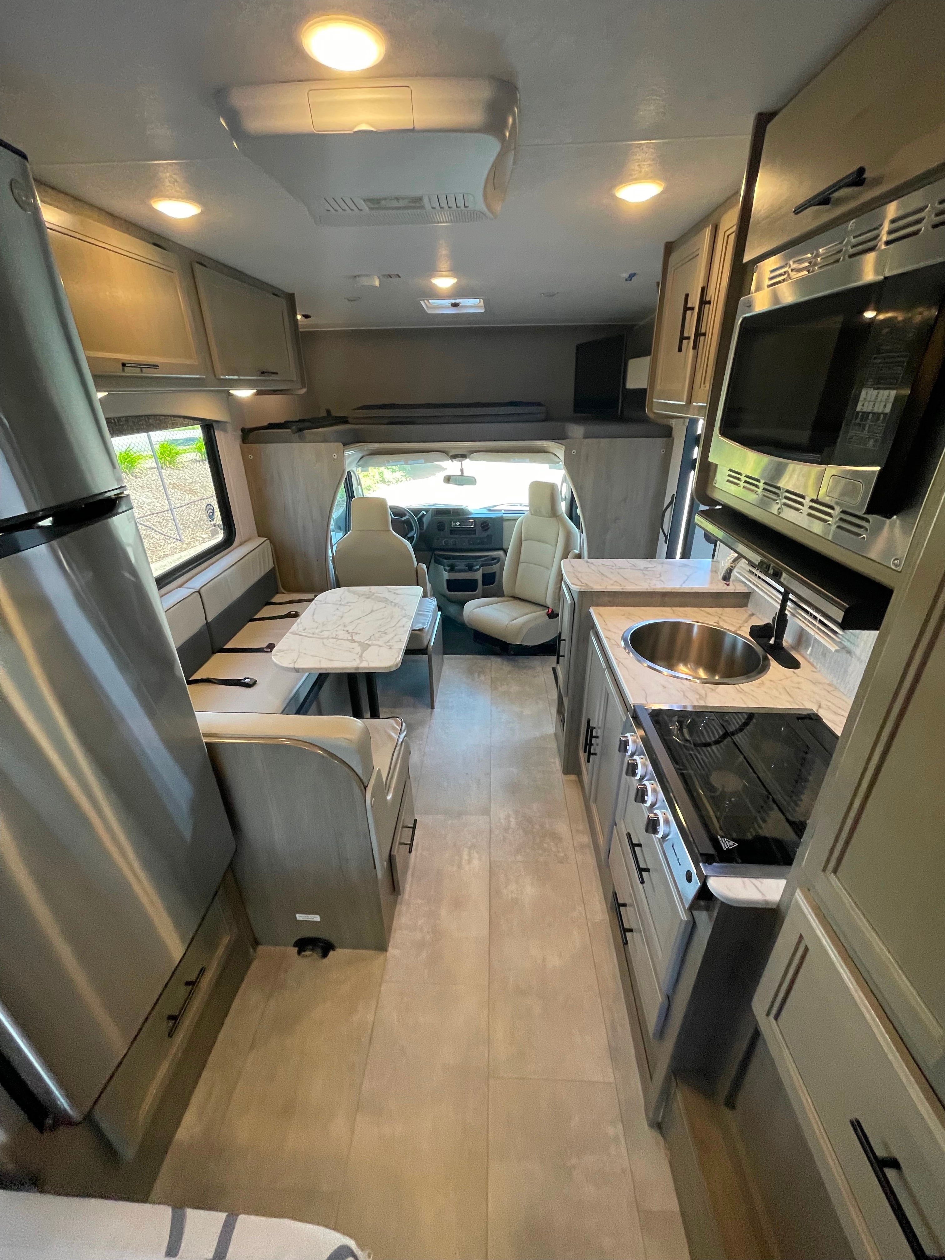 2023 Coachmen Freelander 22XG – Easy to Drive & Fully Equipped
