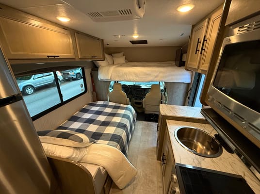 2023 Coachmen Freelander 22XG – Easy to Drive & Fully Equipped