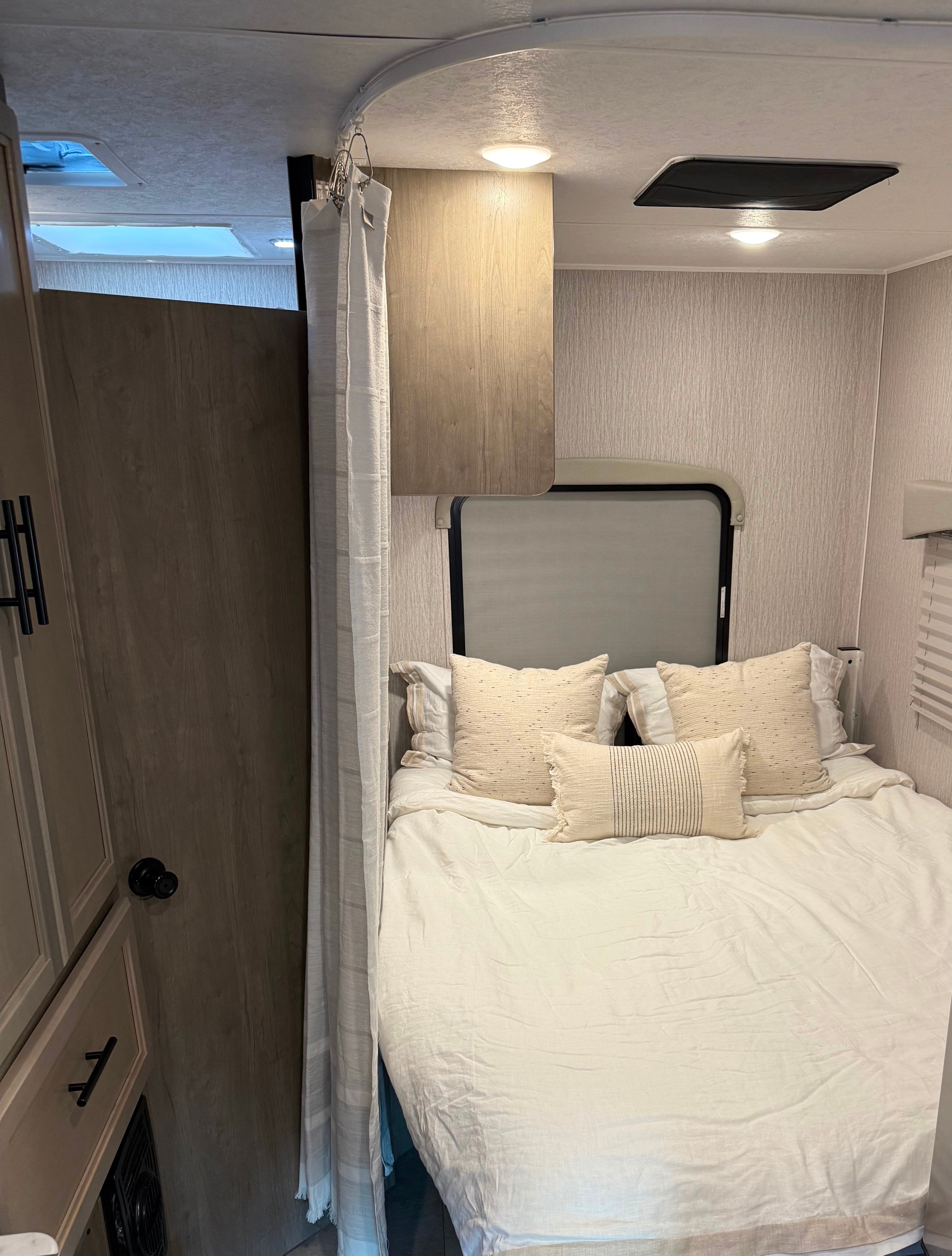 2023 Coachmen Freelander 22XG – Easy to Drive & Fully Equipped