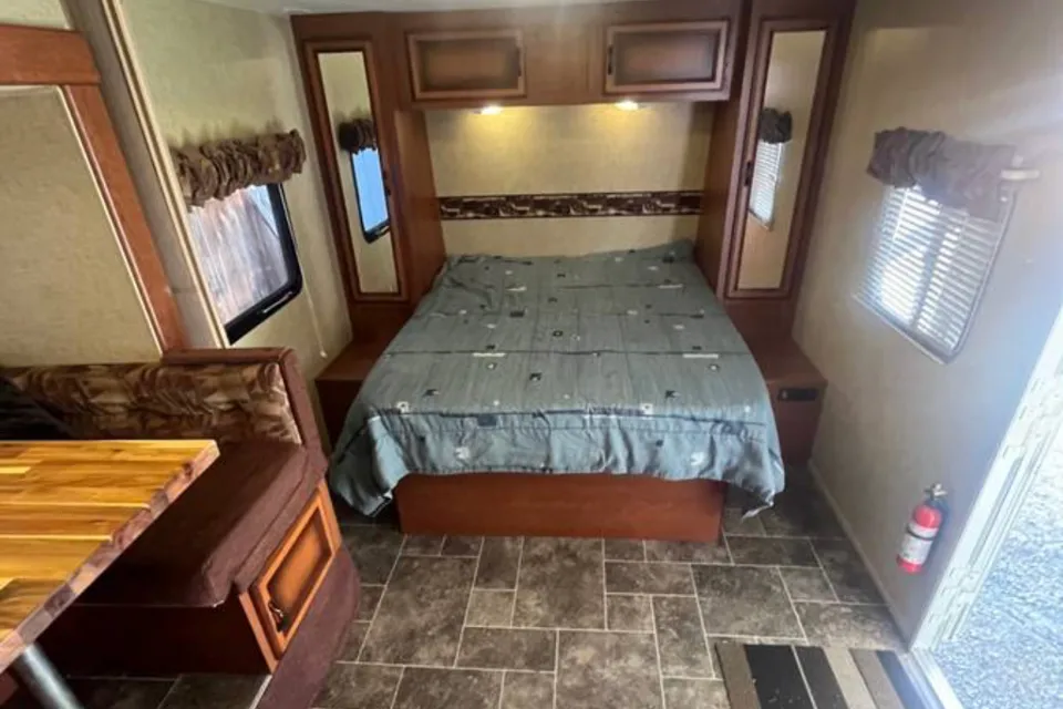 Cheryl's Sportsmen S242bhss Travel Trailer