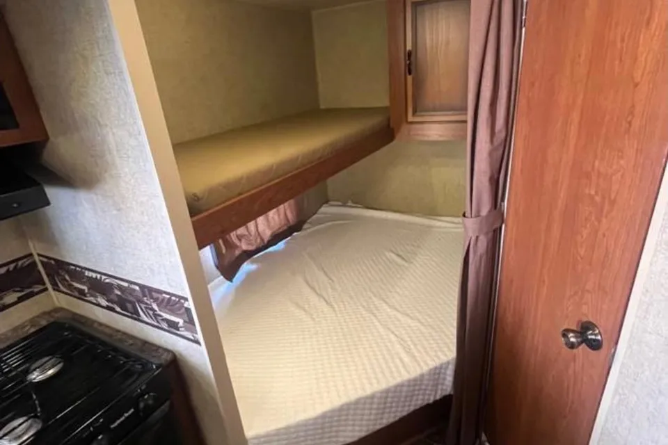 Cheryl's Sportsmen S242bhss Travel Trailer
