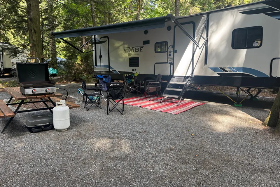 Cameron's Forest River Vibe T26DB Travel Trailer