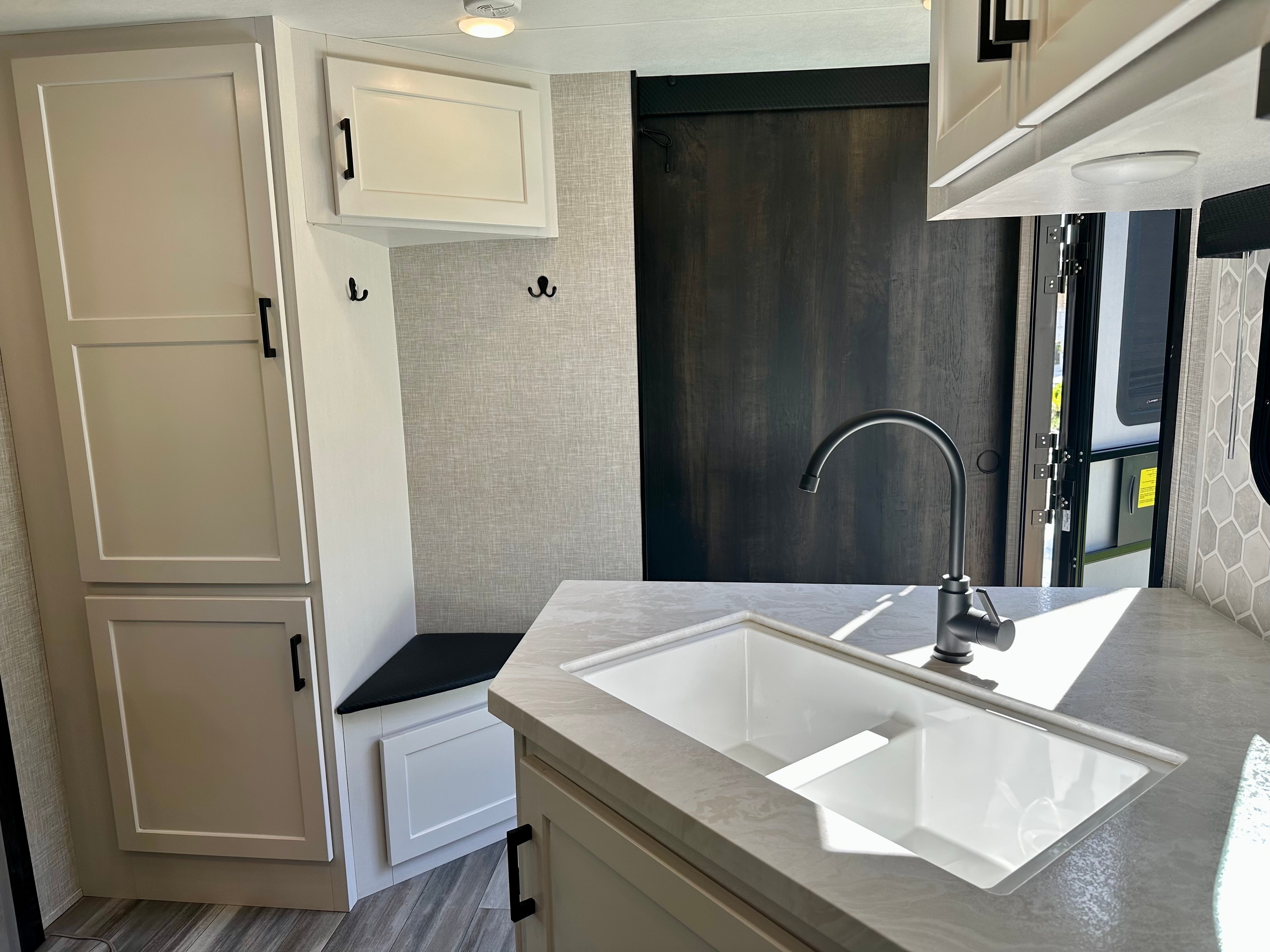 Luxury 2024 Jayco Jayfeather - Fully Stocked