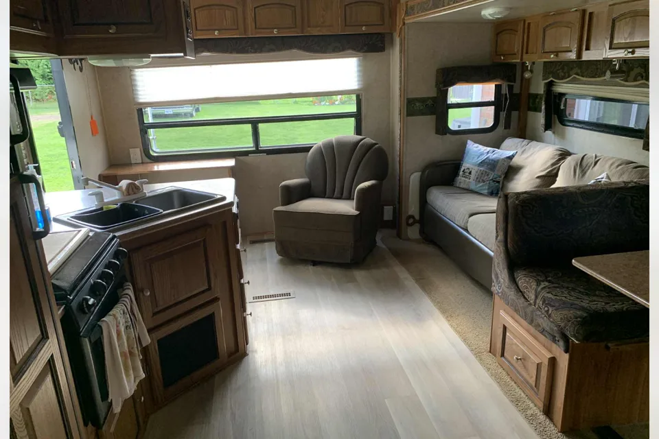 Robert's Forest River 2604 Travel Trailer