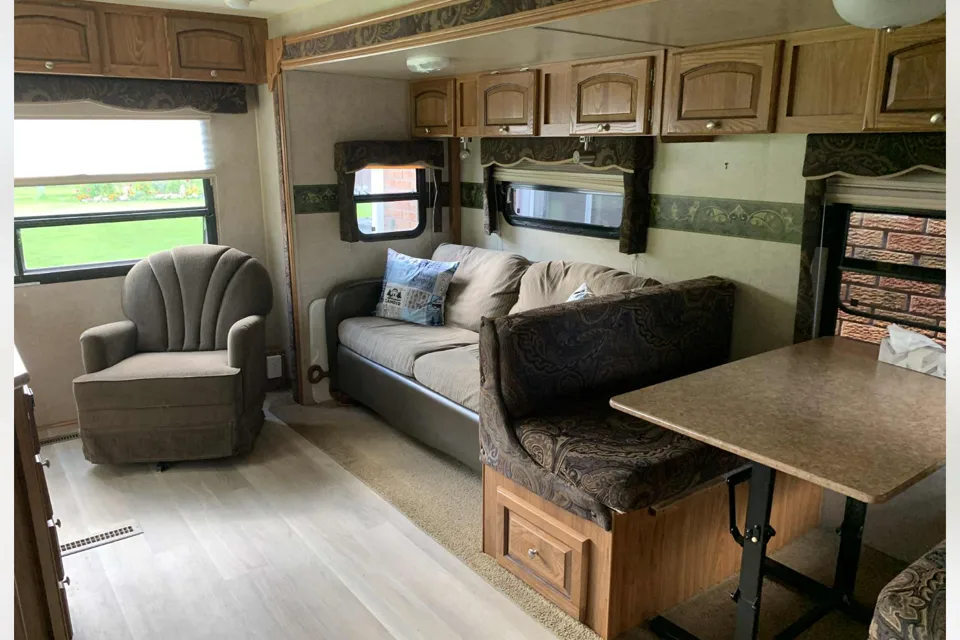 Robert's Forest River 2604 Travel Trailer