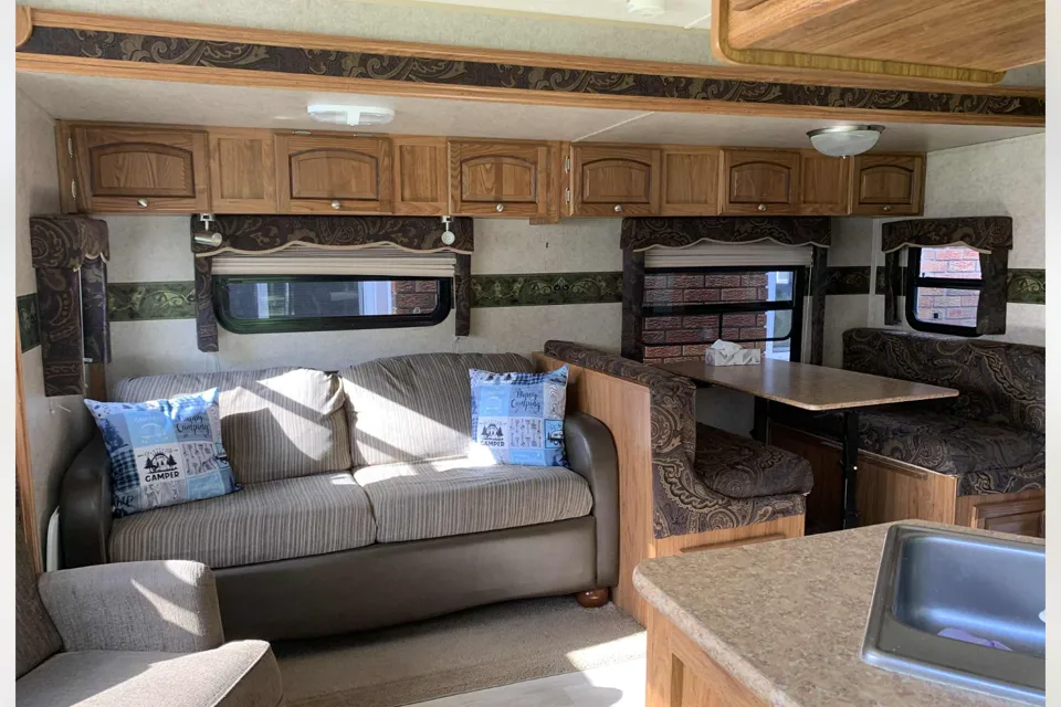 Robert's Forest River 2604 Travel Trailer