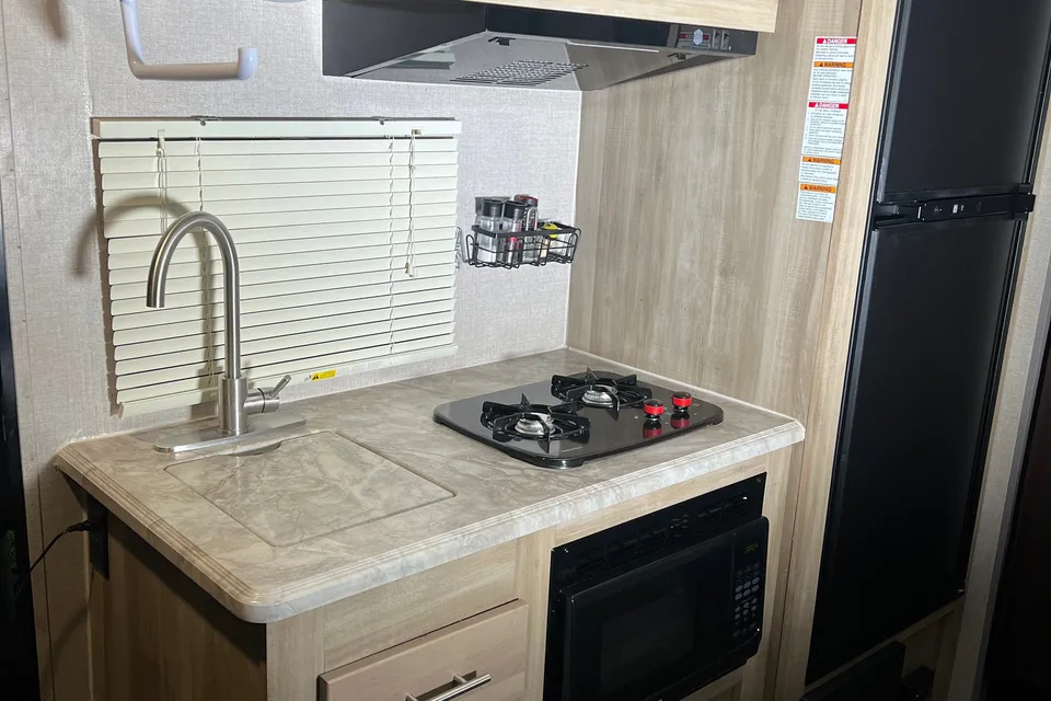 Coachmen Catalina Summit Series 7 Travel Trailer