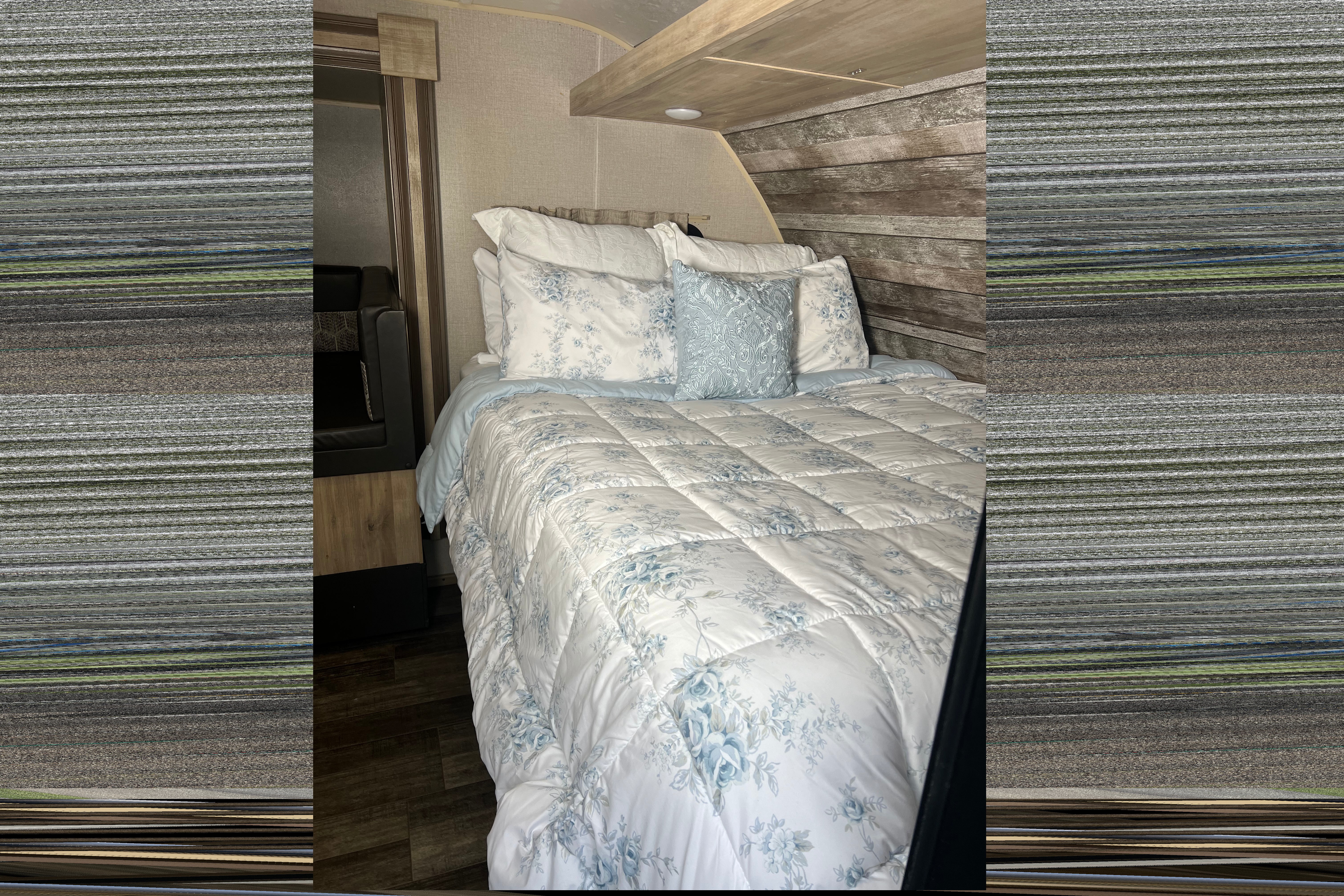 Coachmen Catalina Summit Series 7 Travel Trailer