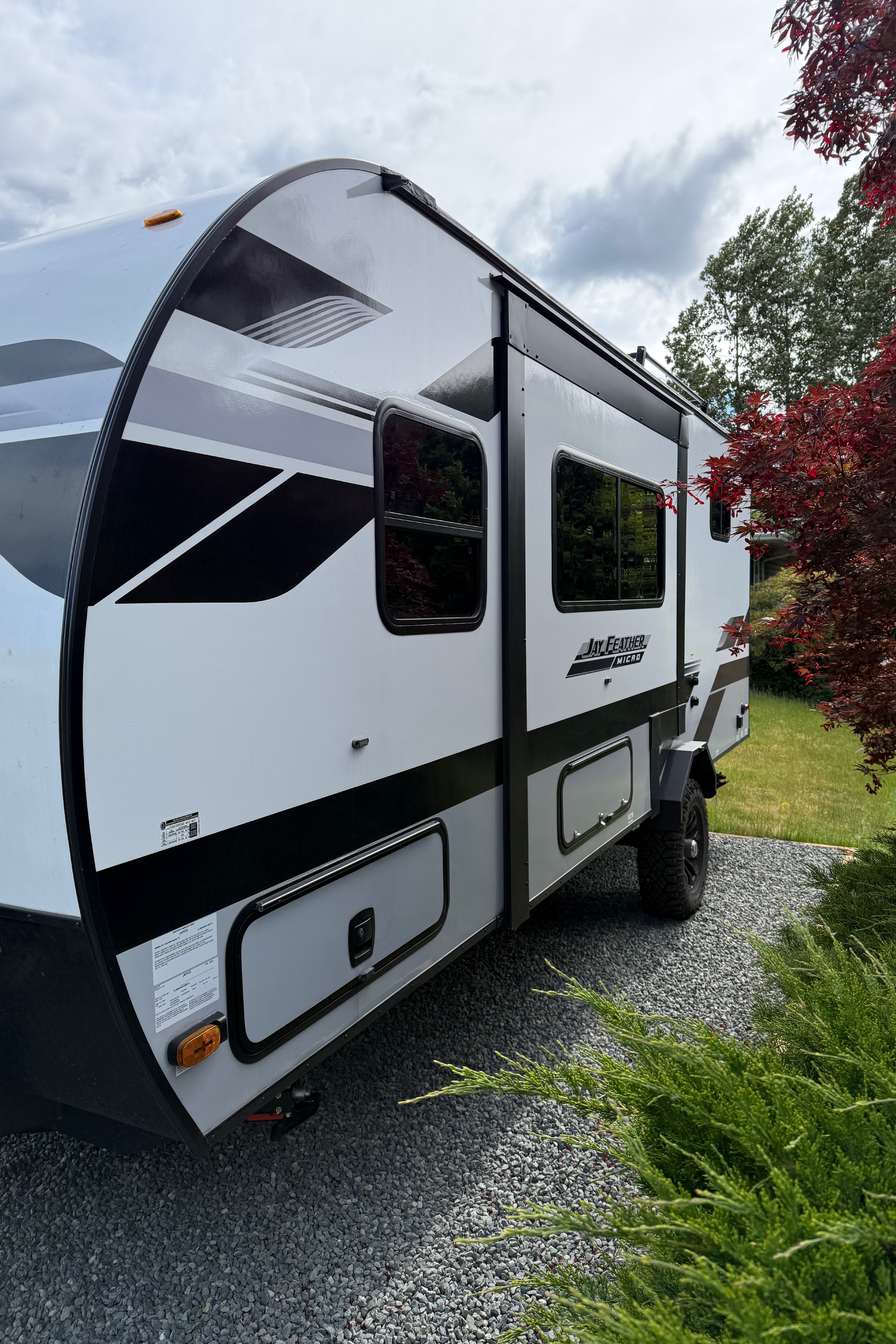 Comfort Cabin Jayco Jay feather micro Travel Trailer