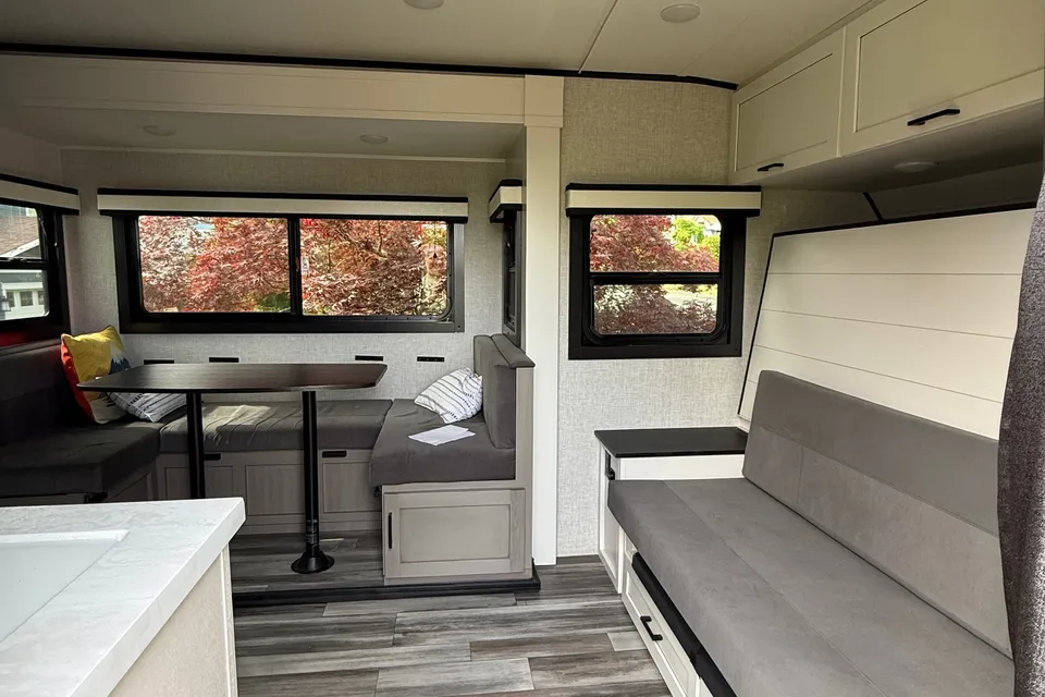 Comfort Cabin Jayco Jay feather micro Travel Trailer