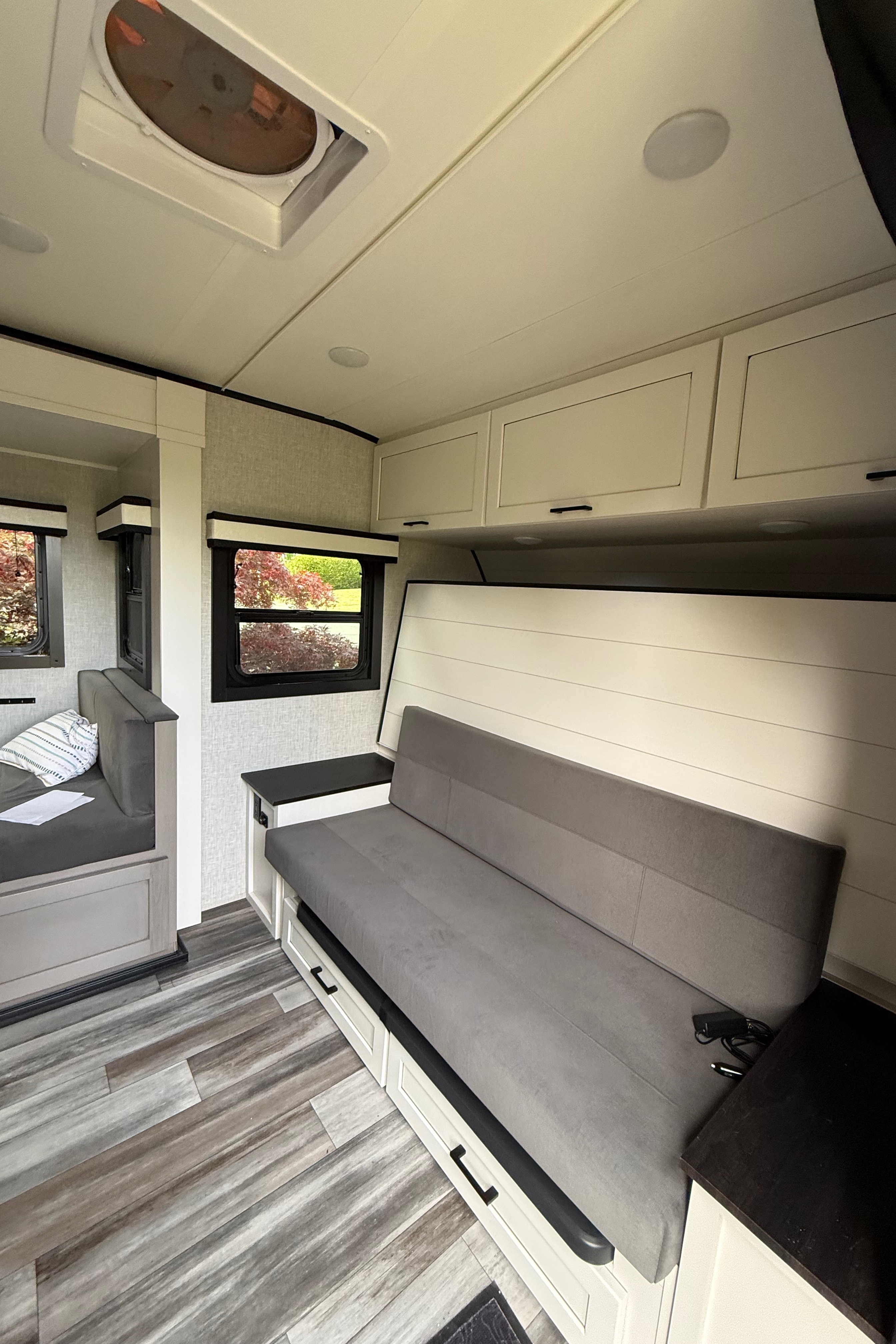 Comfort Cabin Jayco Jay feather micro Travel Trailer