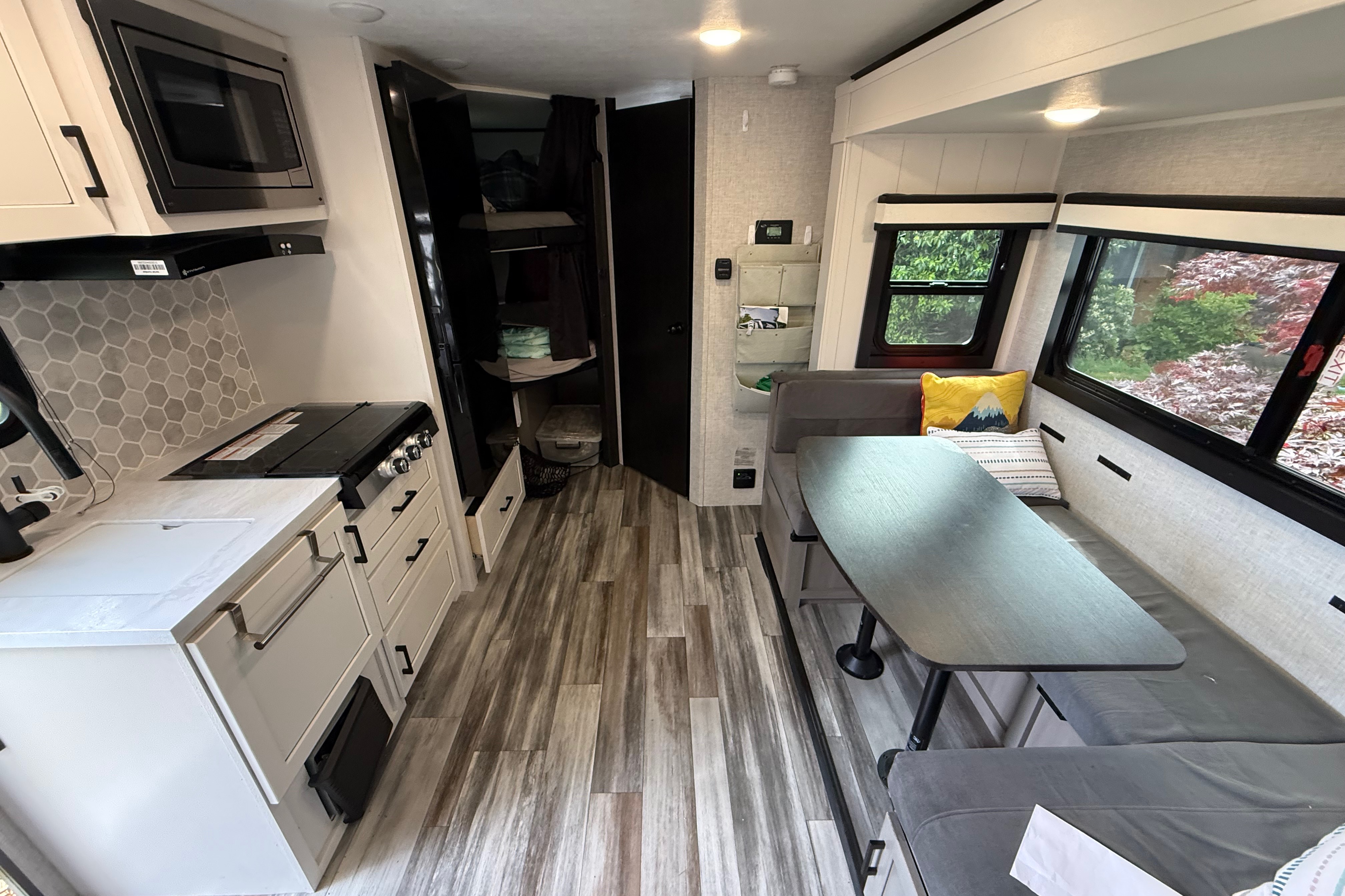 Comfort Cabin Jayco Jay feather micro Travel Trailer