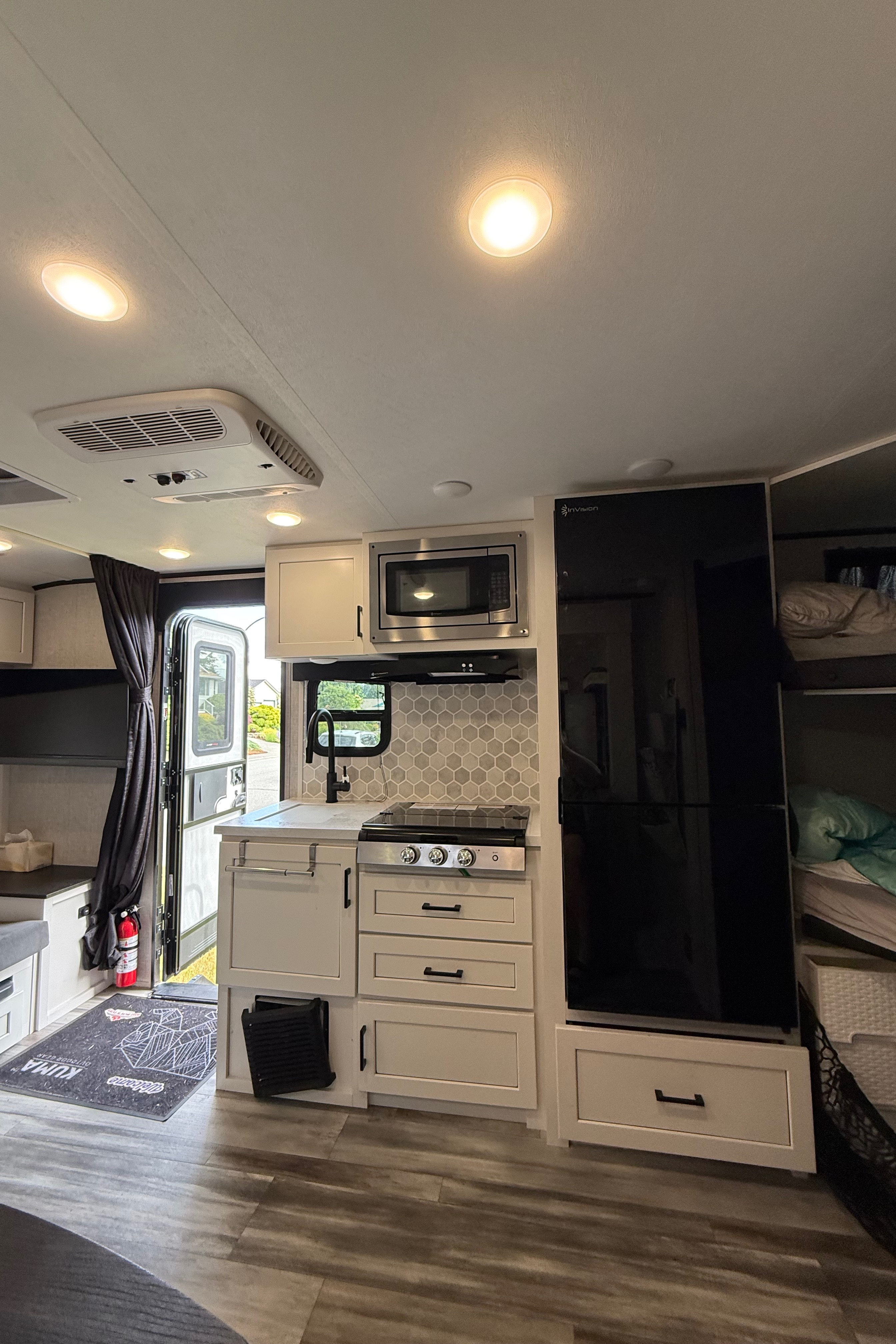 Comfort Cabin Jayco Jay feather micro Travel Trailer