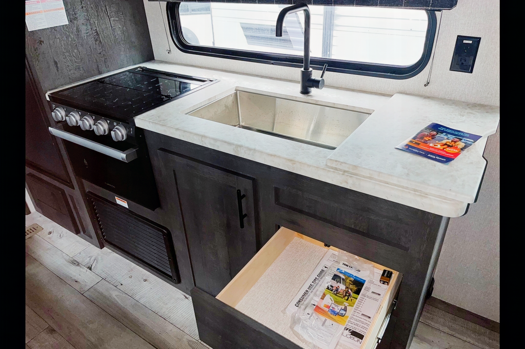 New 2022 Getaway 26ft Trailer