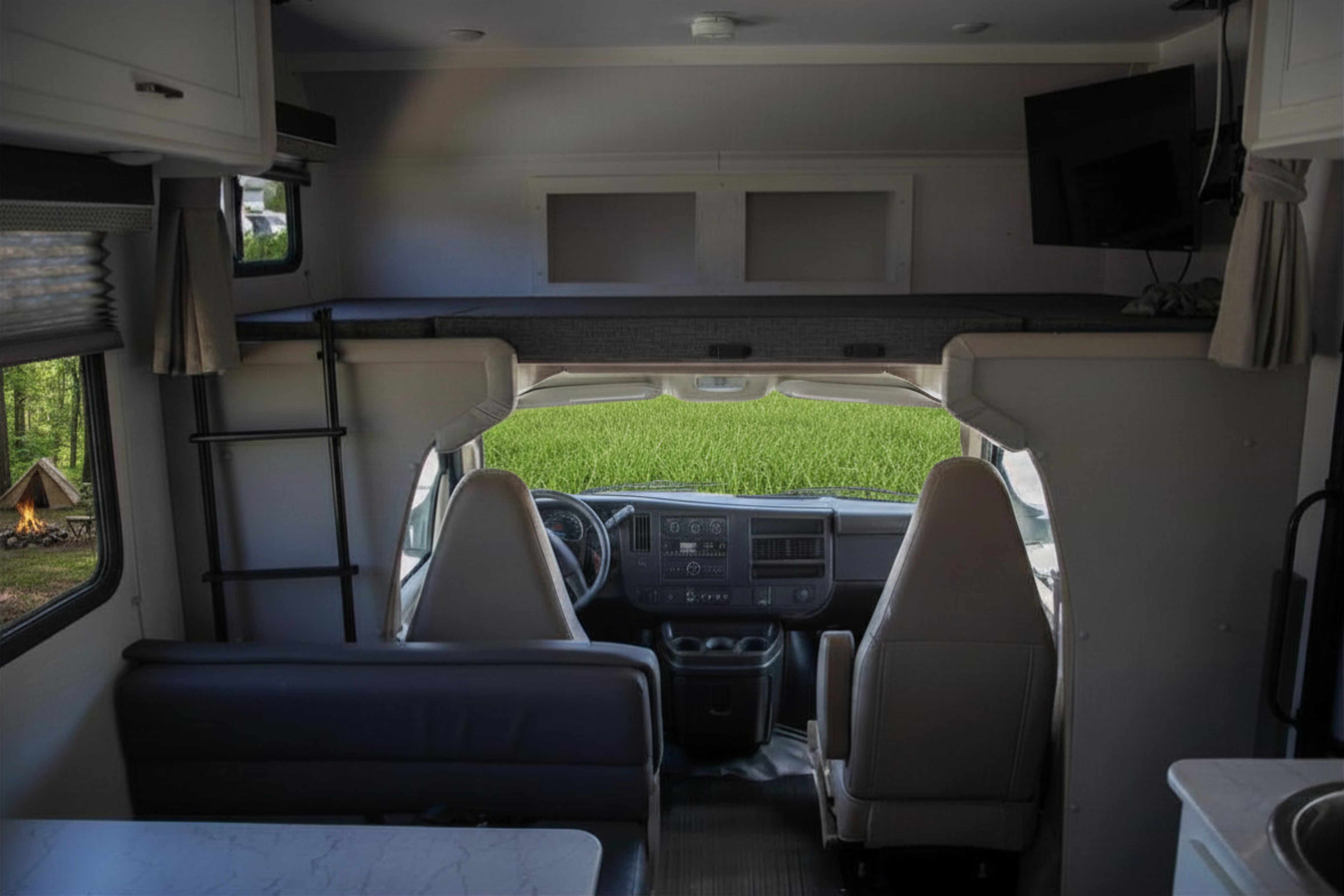 C04 - 6 Sleeper - The RV Rental Factory