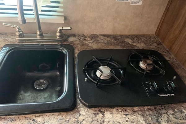 ULTRA LIGHT Coachmen Clipper Travel Trailer STARLINK WIFI AVAIALBLE!