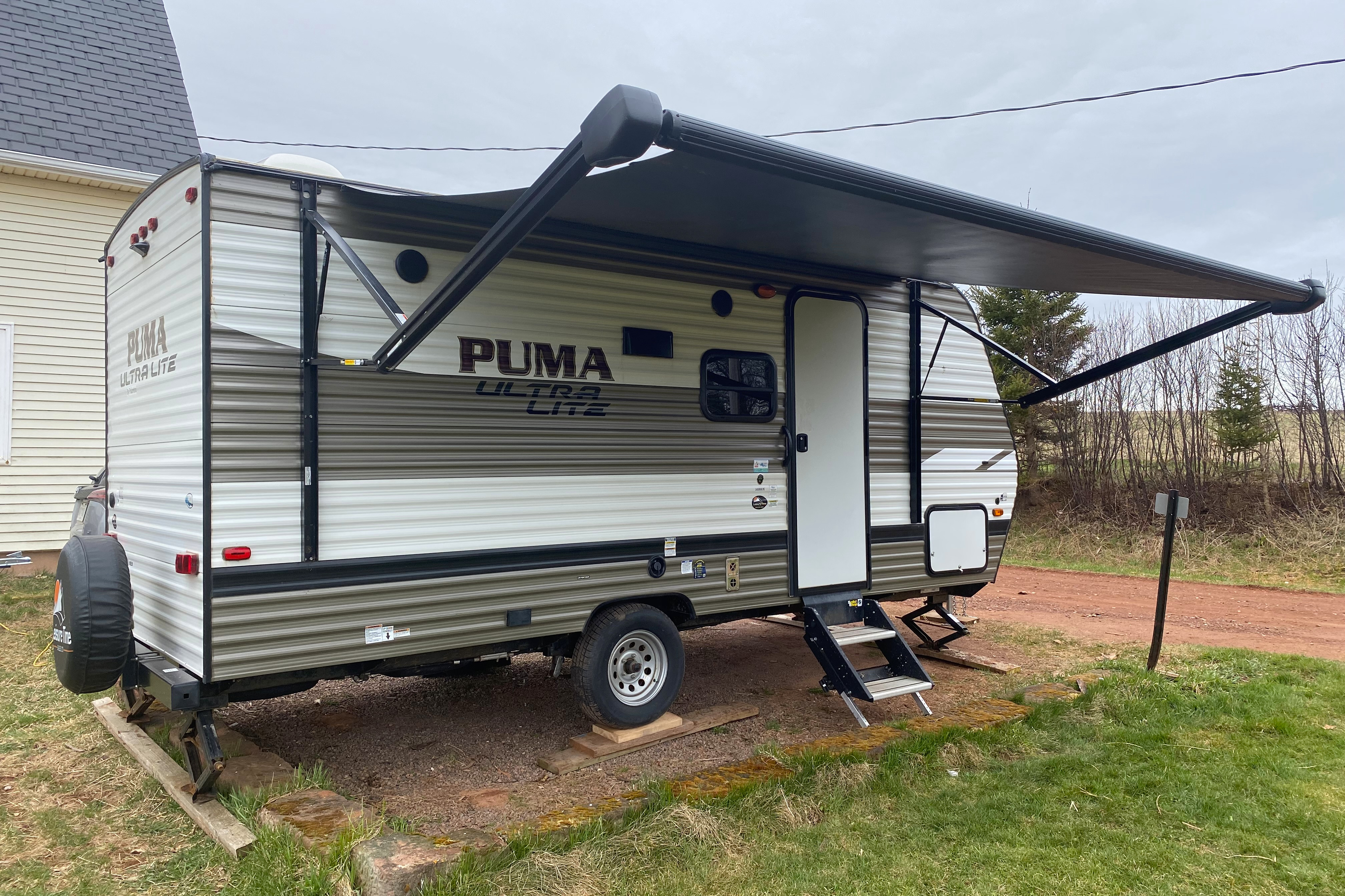 Palomino Puma Ultra Lite Travel Trailer