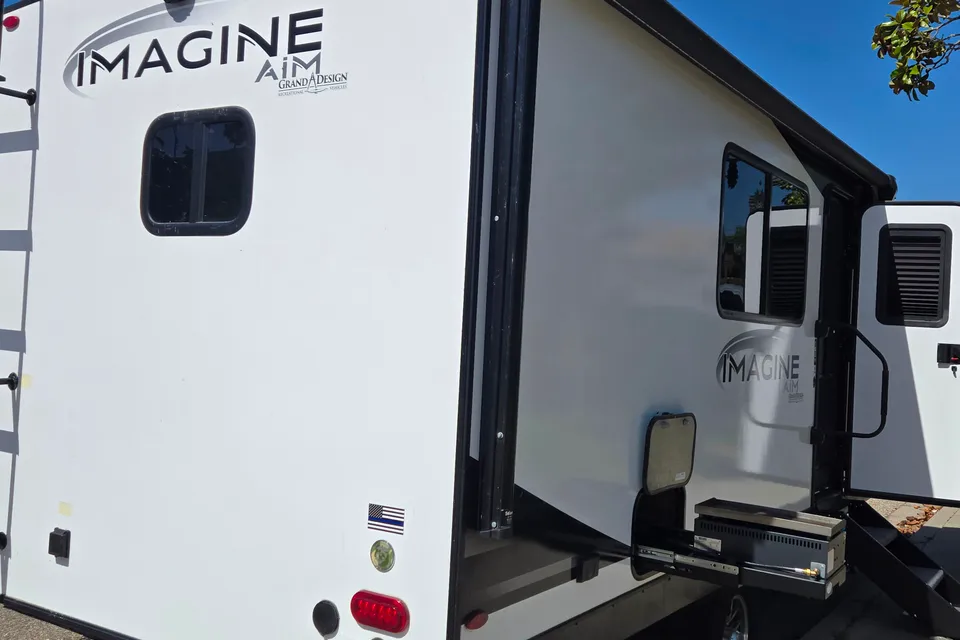 Fun Size Travel Trailer - We deliver, set up & take down.