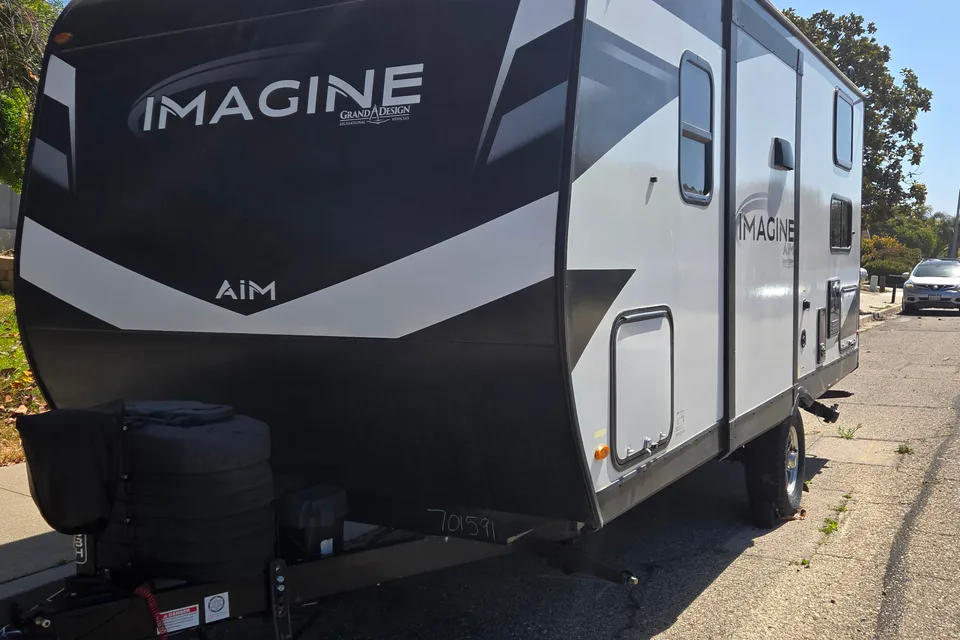 Fun Size Travel Trailer - We deliver, set up & take down.