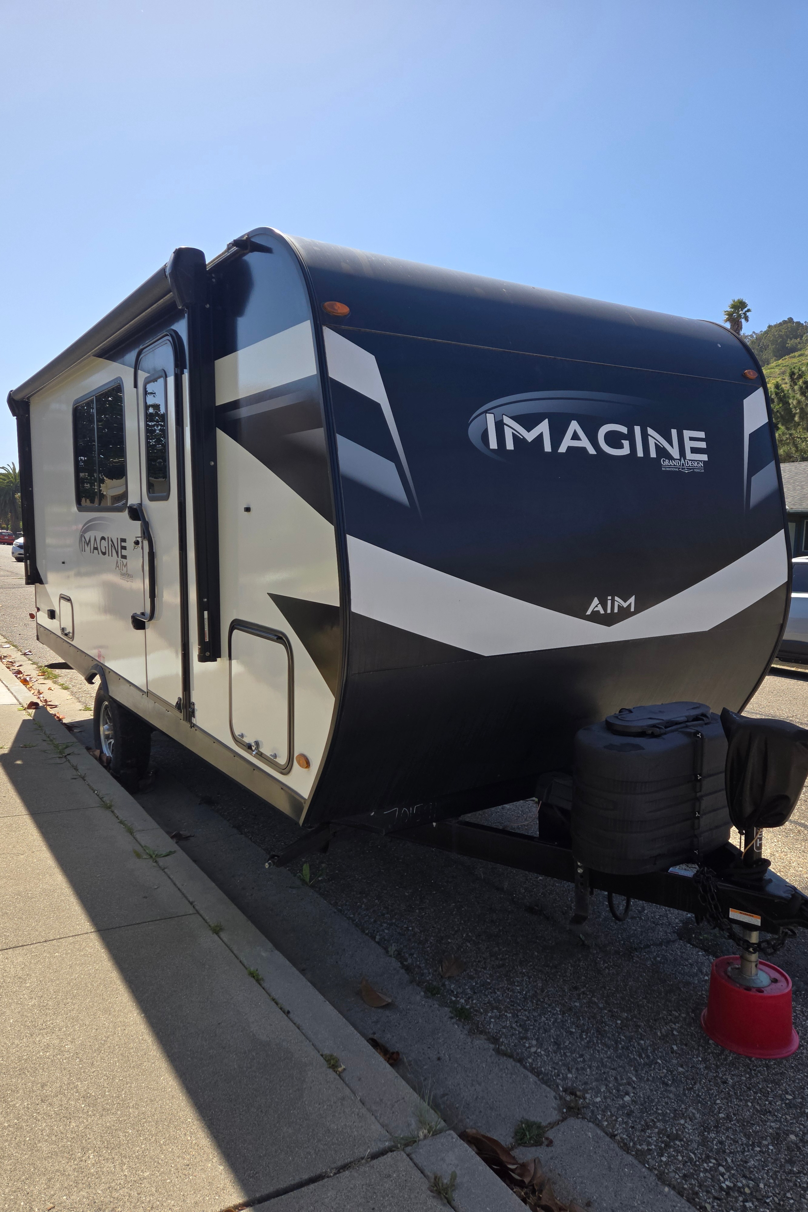 Fun Size Travel Trailer - We deliver, set up & take down.
