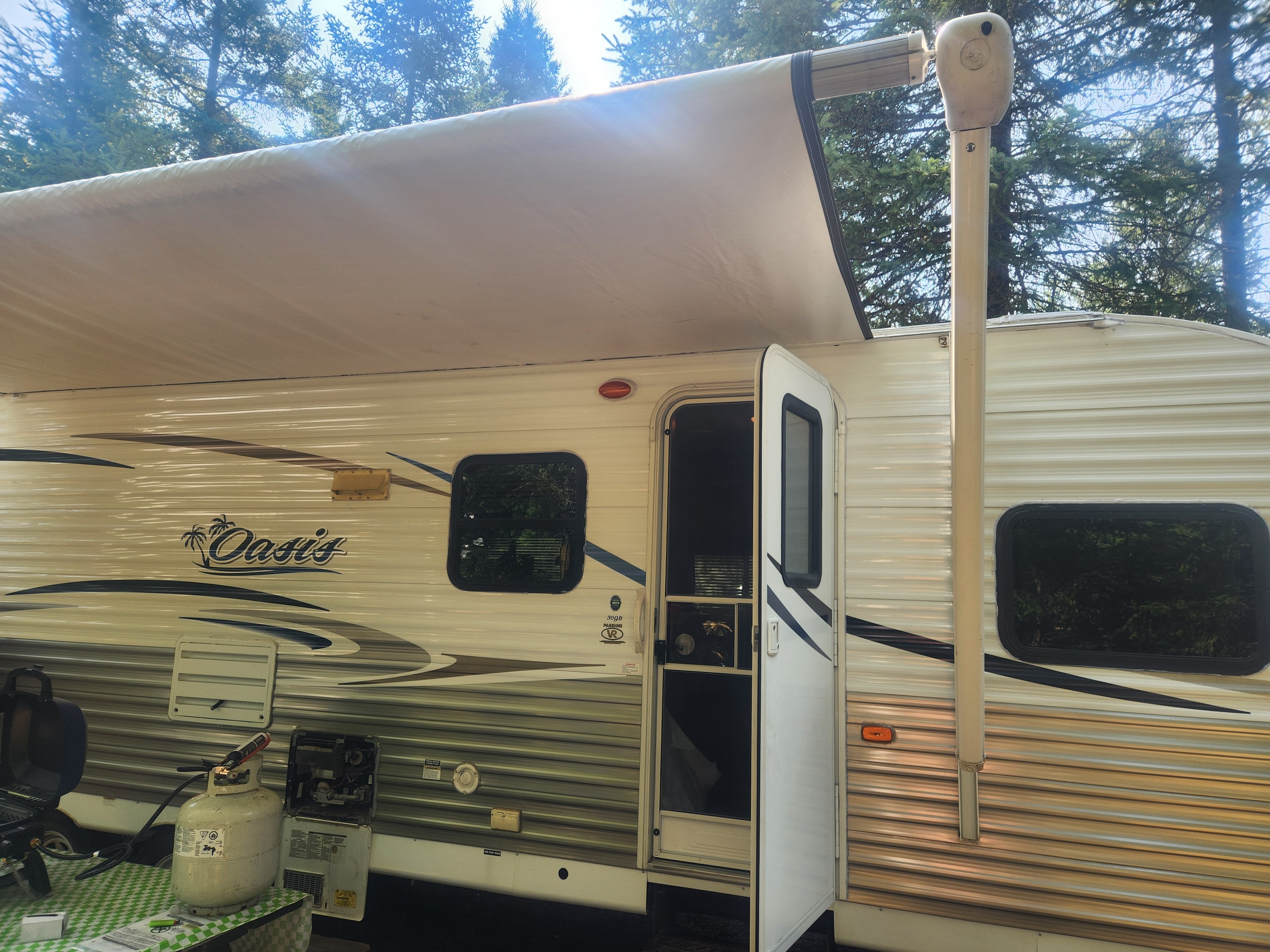 Carl's Shasta Oasis 30qb Travel Trailer