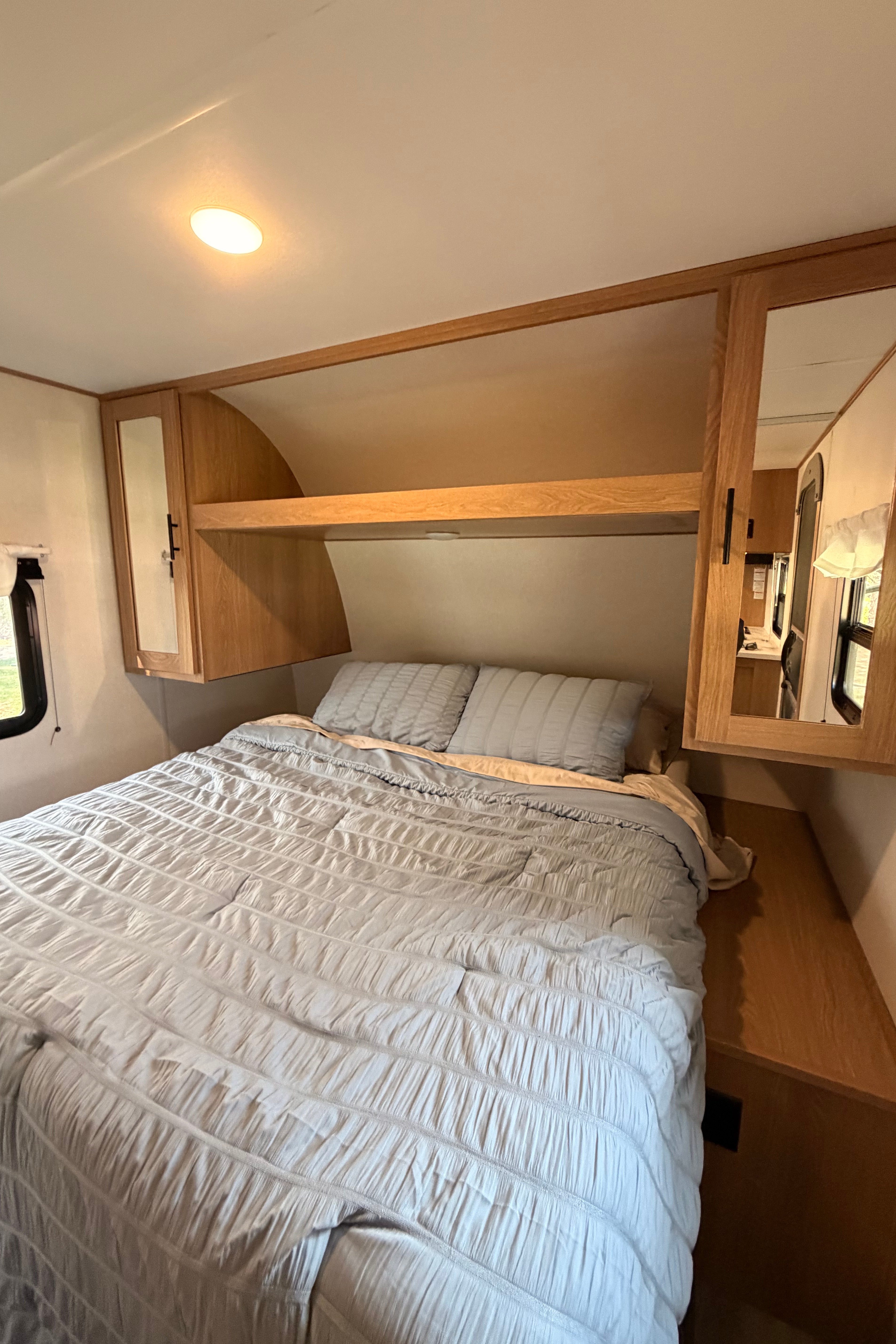 Adams Avenger LE Travel Trailer