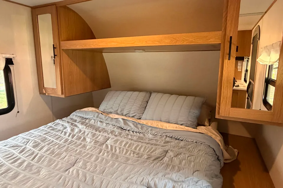 Adams Avenger LE Travel Trailer