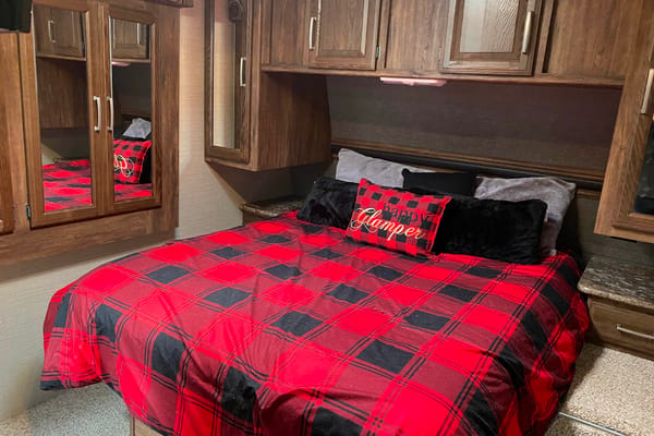 Kevin's Cougar 29Rks Travel Trailer