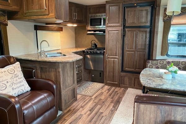 Kevin's Cougar 29Rks Travel Trailer