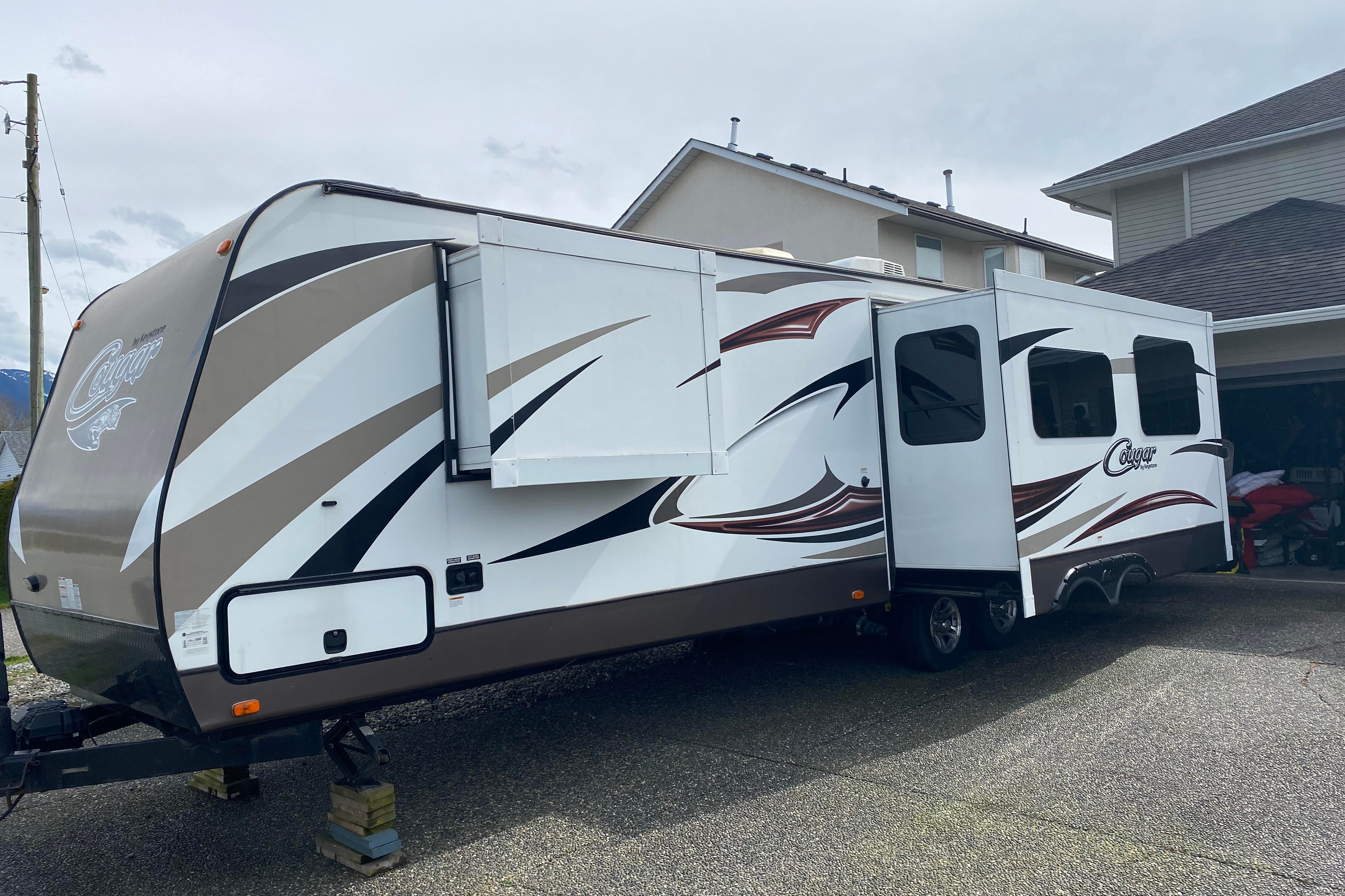 Kevin's Cougar 29Rks Travel Trailer