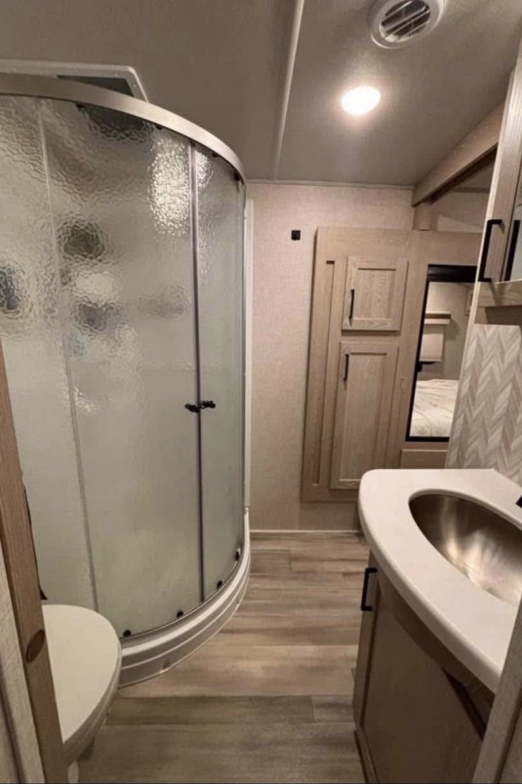 Air of Sunshine Rockwood Signature 2883WS Fifth Wheel