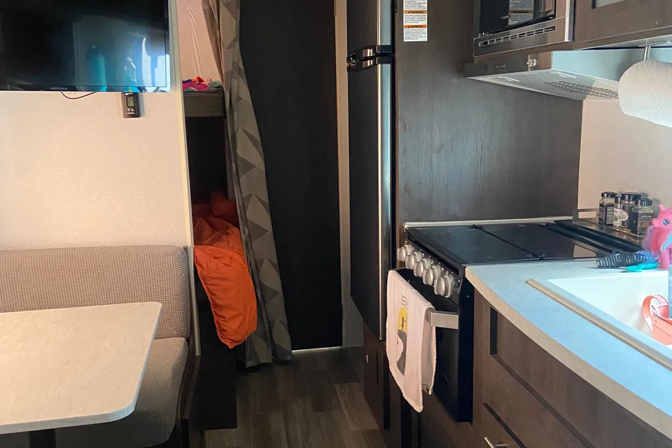 Raquel's Forest River SMT19DBXI Travel Trailer