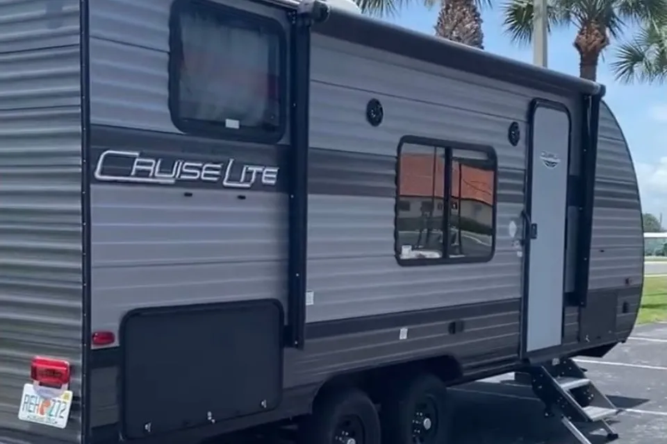 Raquel's Forest River SMT19DBXI Travel Trailer