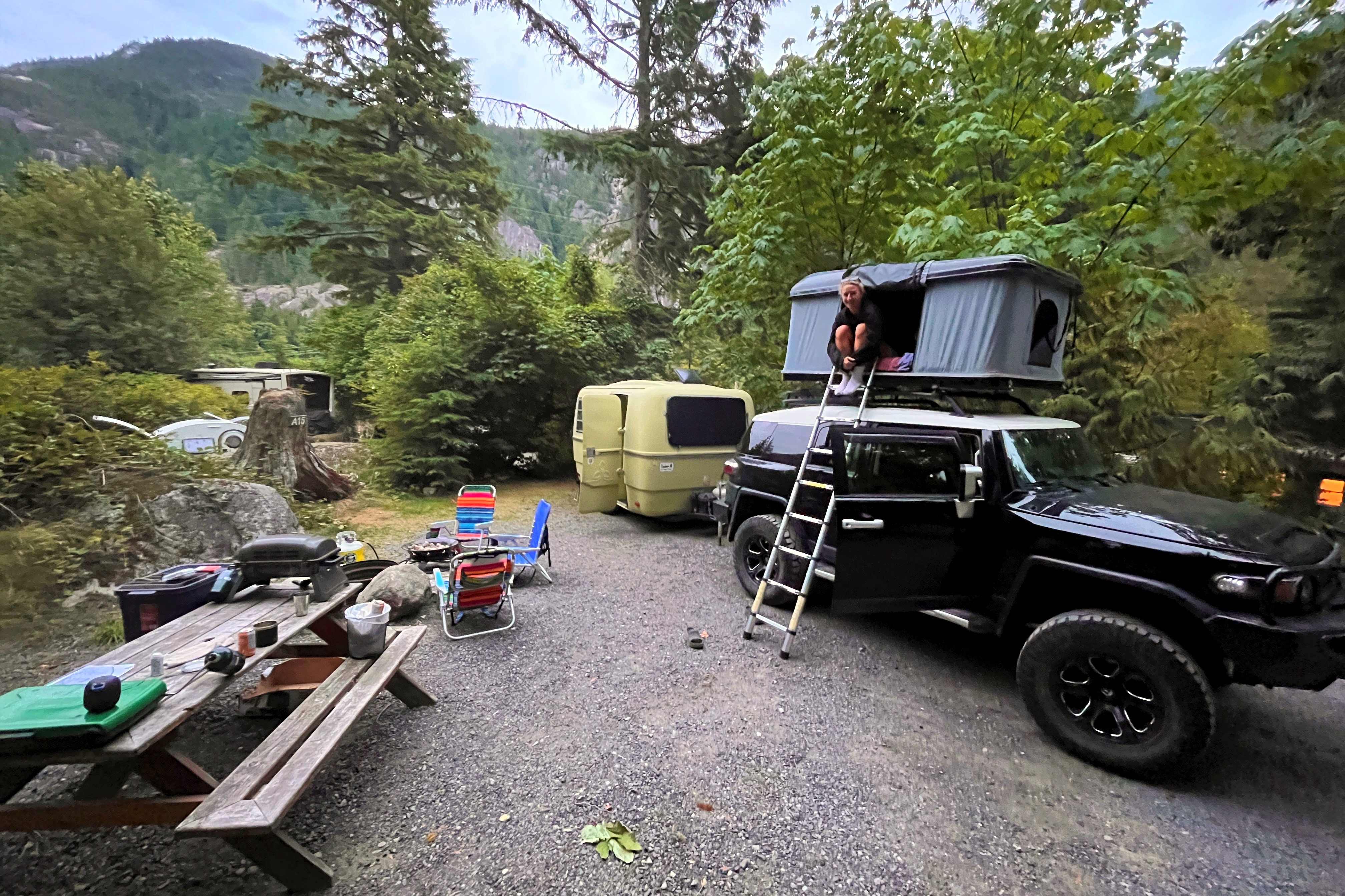 TIMBER The Mini Vintage Camper!