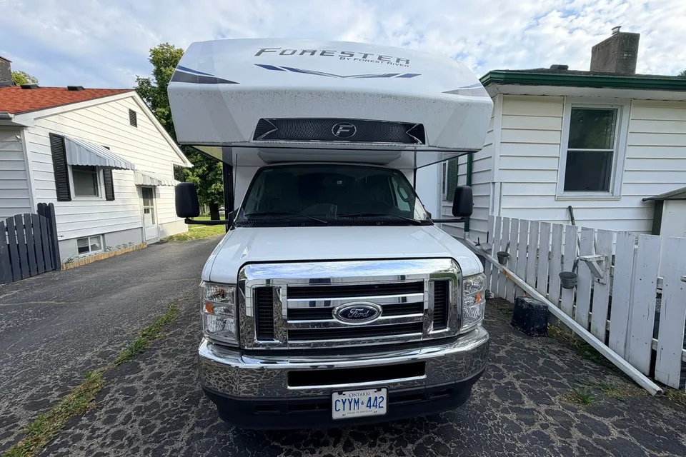 GoTripi's Forest River Forester 3251LE Class C