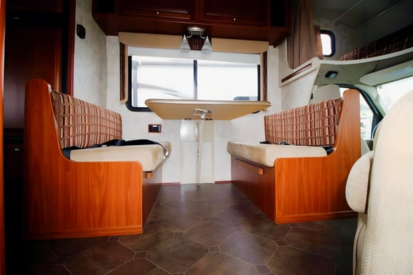 RJ Winnebago Access 24V Class C