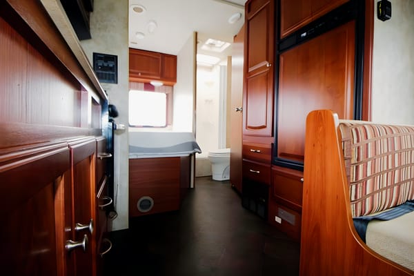 RJ Winnebago Access 24V Class C