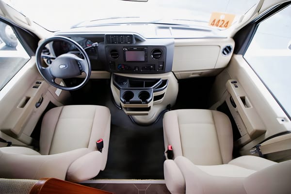 RJ Winnebago Access 24V Class C
