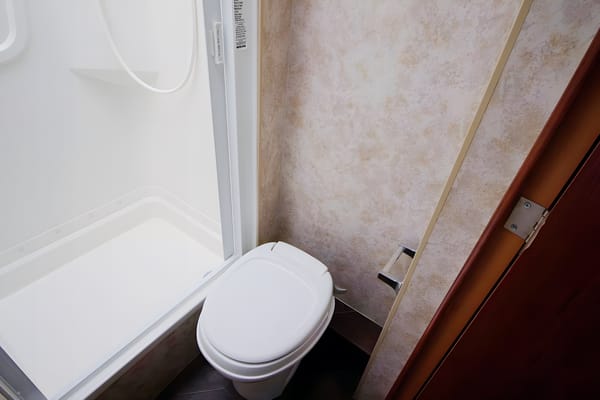 RJ Winnebago Access 24V Class C