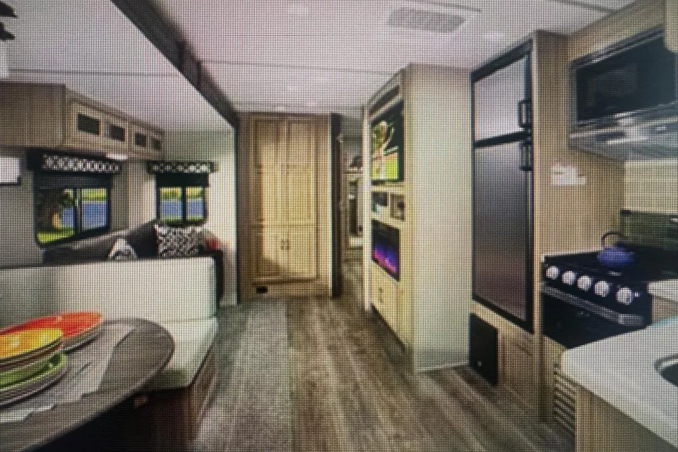 Kelly's Freedom Express w/ bunk house with closing door and private washroomTravel Trailer