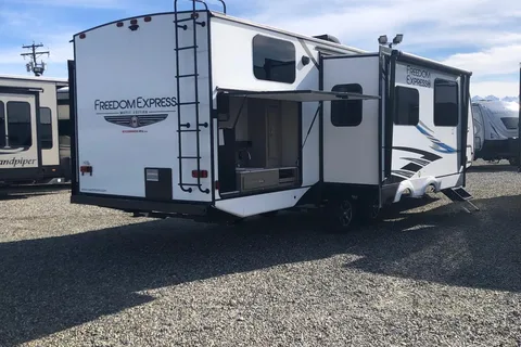 Kelly's  Freedom Express w/ bunk house with closing door and private washroomTravel Trailer