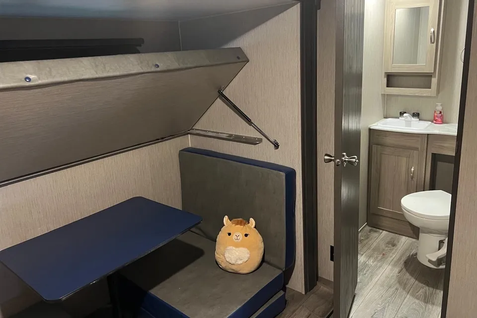 Kelly's Freedom Express w/ bunk house with closing door and private washroomTravel Trailer