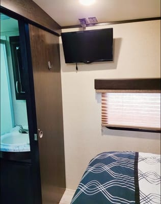 ***Everything Included***2950RL Travel Trailer