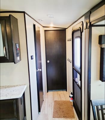 ***Everything Included***2950RL Travel Trailer