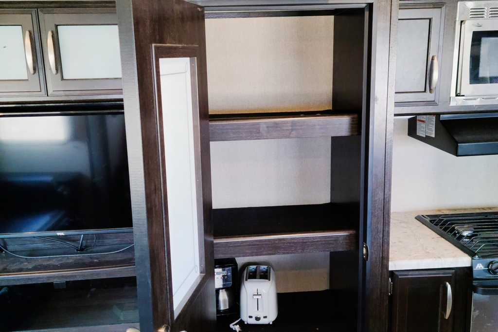 ***Everything Included***2950RL Travel Trailer