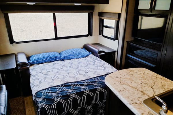 ***Everything Included***2950RL Travel Trailer