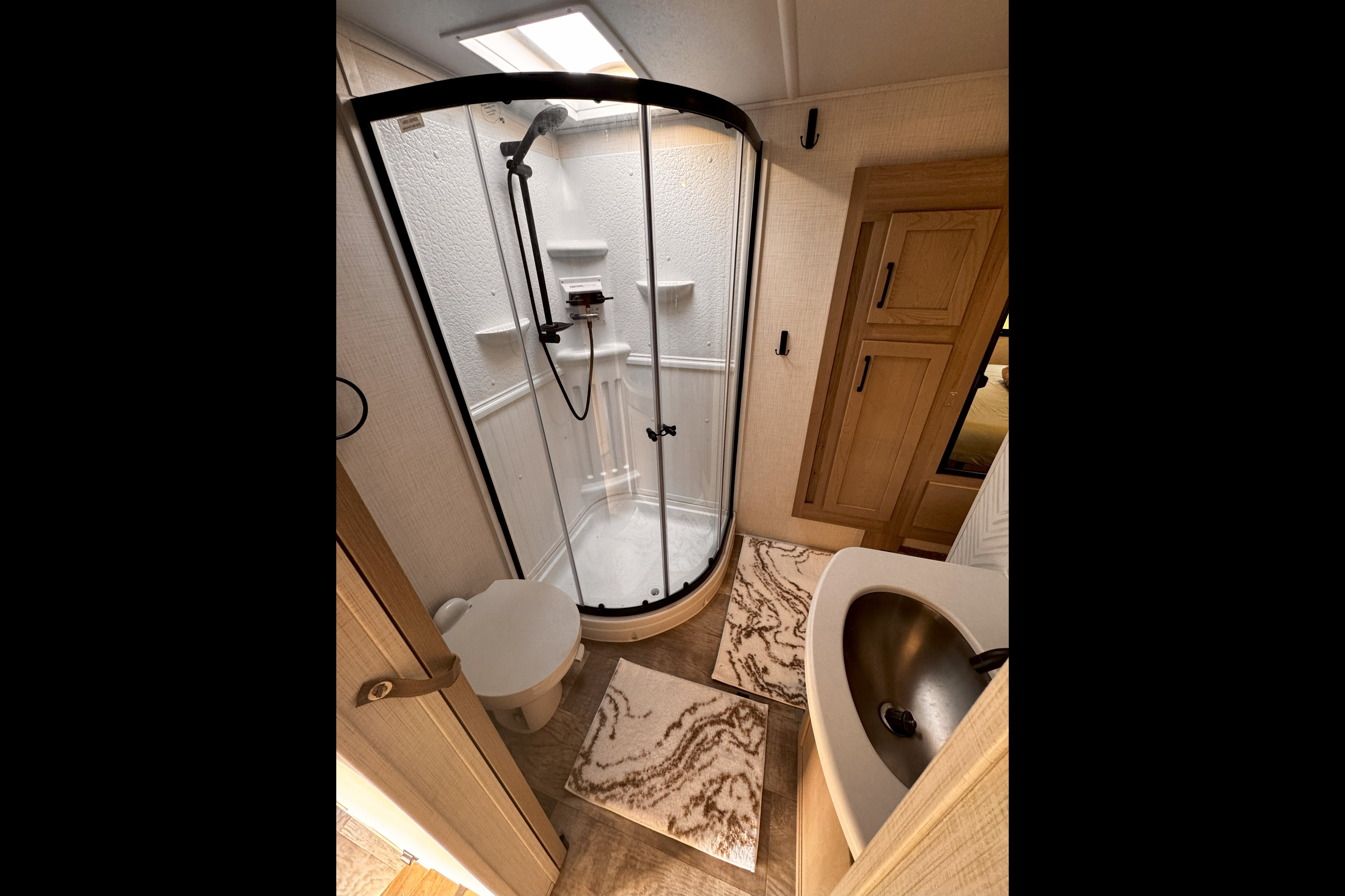 Rockwood Signature 374BH Fifth Wheel sleeps 10
