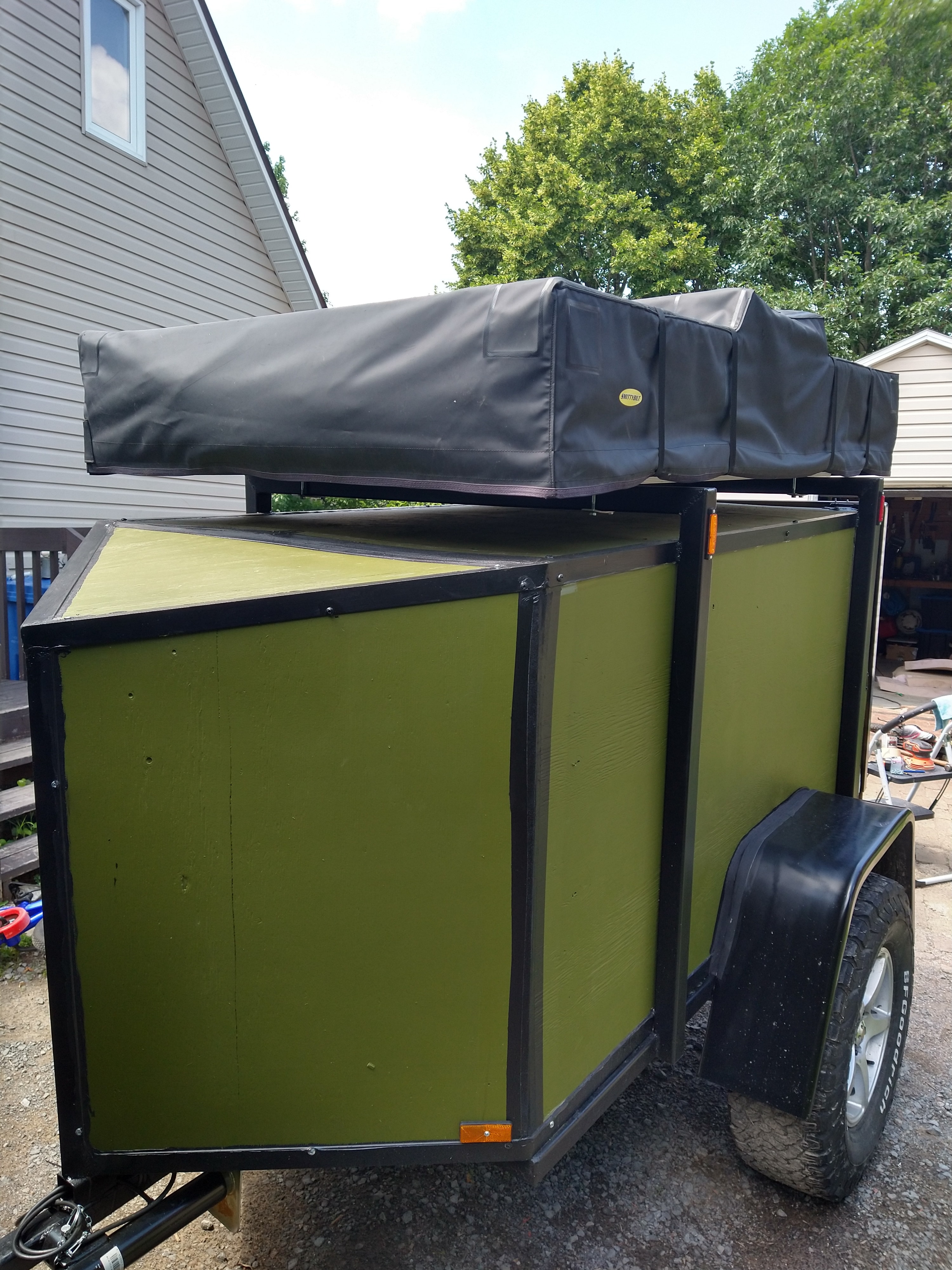 Emilien's Home Built Small Trailer With Rooftop Tent